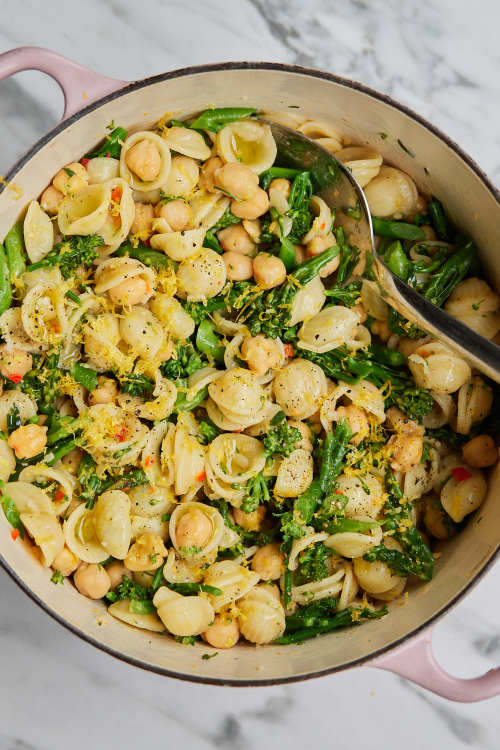 Speedy Garlic, Chickpea & Chilli Orecchiette